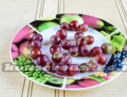 Kompot z winogron i nektarynek na zimę